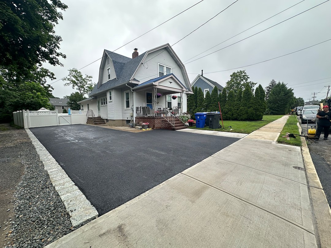 Residential Asphalt Driveway with Concrete Apron & Belgium Block Border - Toms River NJ 